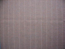 紹興縣易星紡織品 T/R面料的專業(yè)織造與創(chuàng)新應(yīng)用